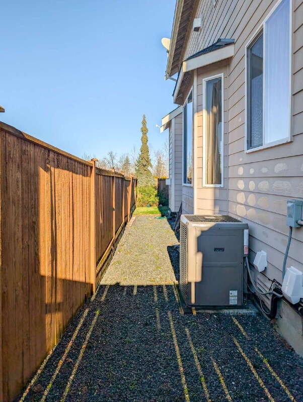 Building Photo - 5907 77th Dr NE