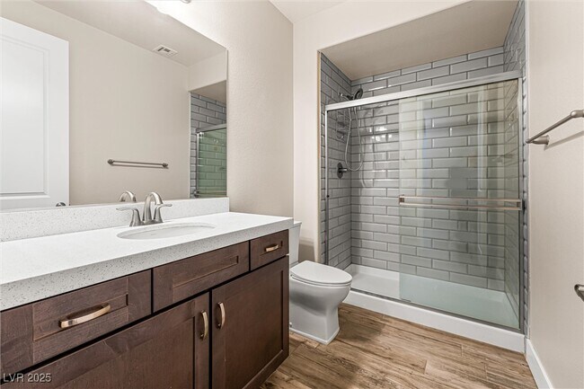 Building Photo - 4631 Amazing View St