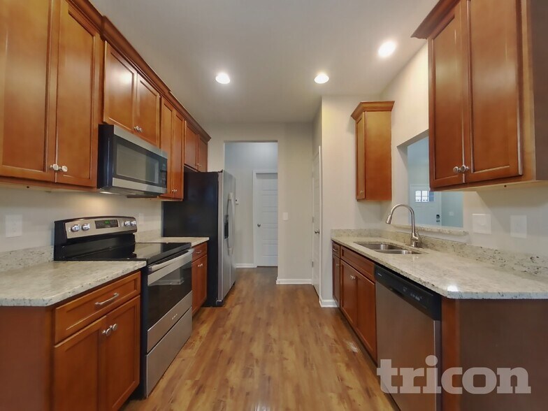 Building Photo - 809 Ellyson Dr