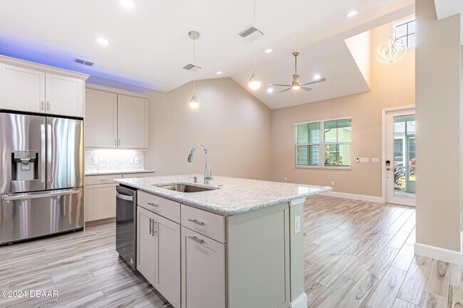 Building Photo - 212 Gypsy Palace Ln