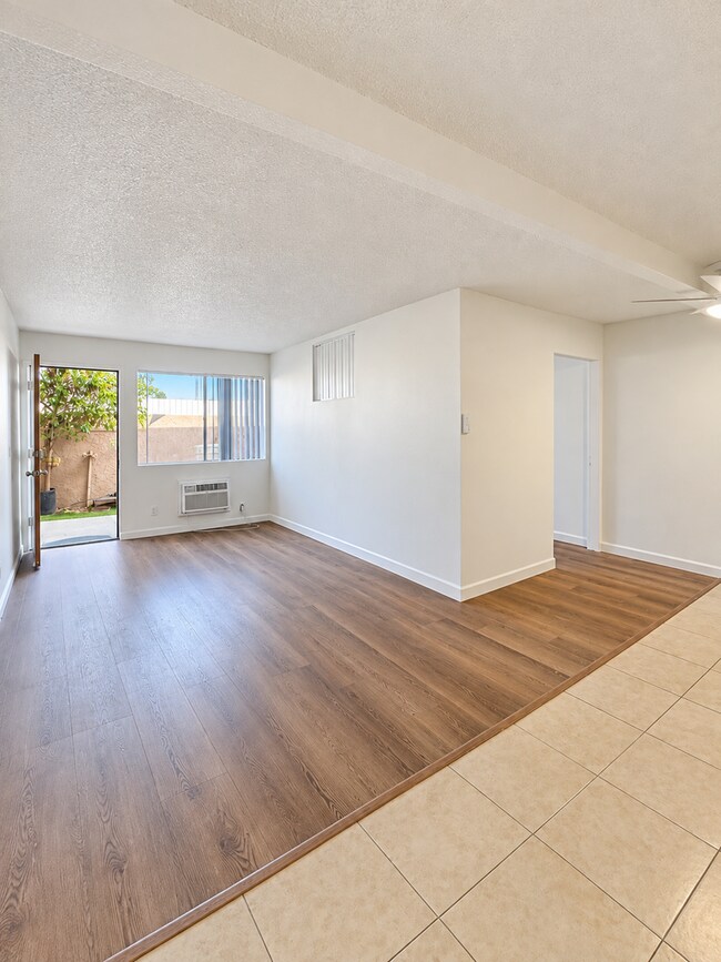 Building Photo - Woodman Apartments