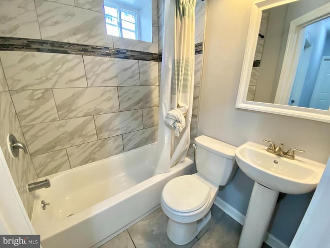 Building Photo - 459 N Dearborn St