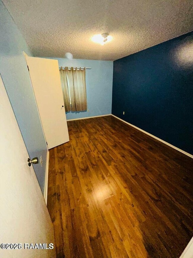 Building Photo - 200 Lodge Dr