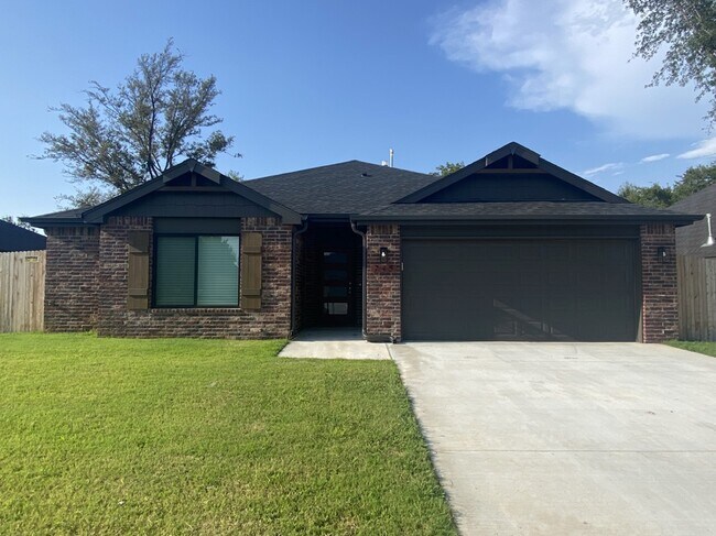 Primary Photo - 745 E 139th Pl N