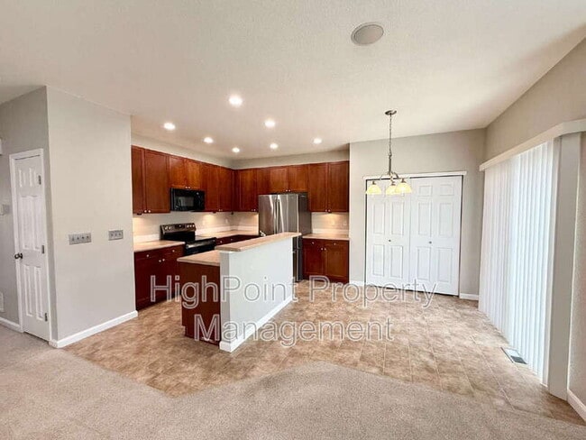 Building Photo - 12113 Hannibal St