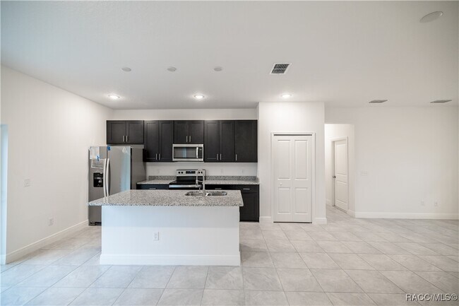 Building Photo - 2412 SW 163rd Pl