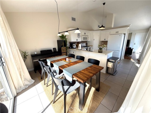 Building Photo - 12399 Blazing Star Ct