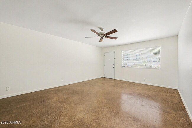 Building Photo - 29 E Foothill Dr