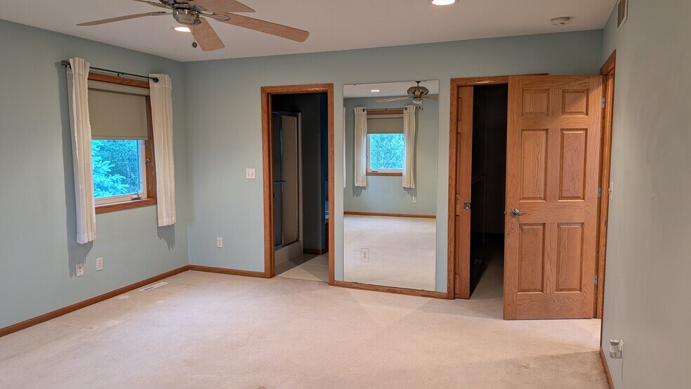 Primary bedroom - 2669 Kathleen Ln NE