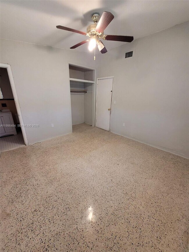 Building Photo - 26925 SW 145th Ave