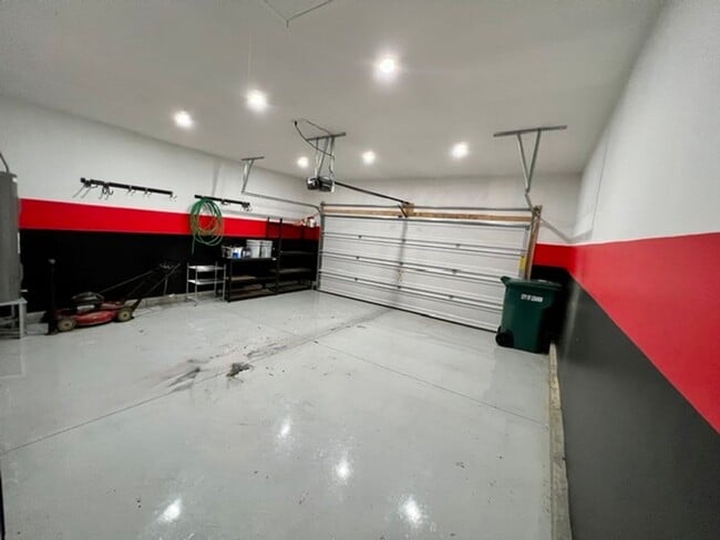 Building Photo - 3 Bed 2 Bath in Lebanon, Like New Home in Woodbridge Glen!