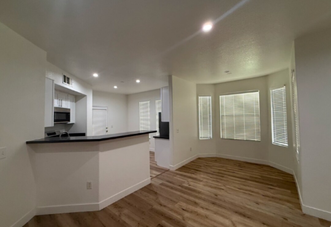 Building Photo - 9975 Peace Way
