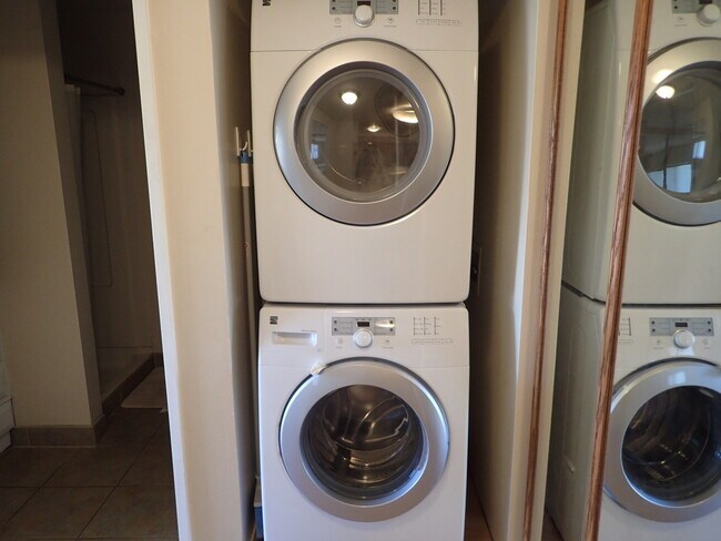Building Photo - BEAUTIFUL FURNISHED 2bed/2Bath KIHEI SHORE...