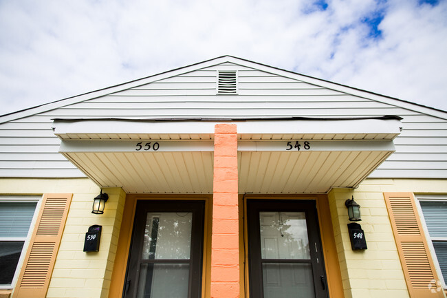 Building Photo - Drake Street Garden Homes