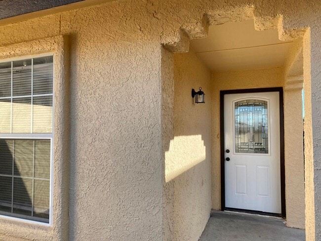 Building Photo - 2914 Royal Knoll Dr