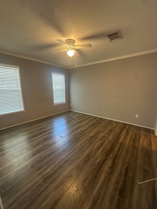 Building Photo - 8535 Mathews Rd