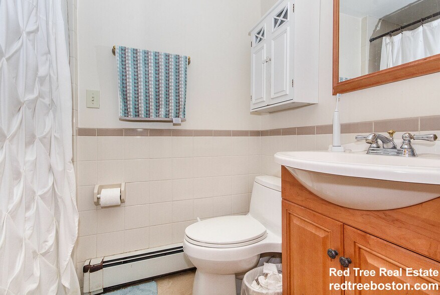 Building Photo - 87 Myrtle St