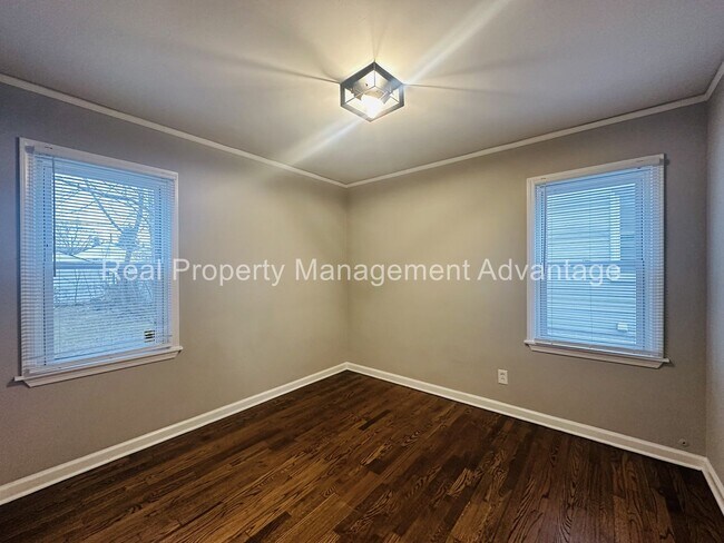 Building Photo - Charming 3 Bedroom Bungalow in Prime Ferndale Location!