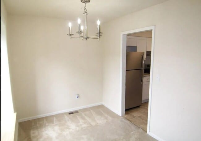 Building Photo - Three Bedroom to Call Home Sweet Home!