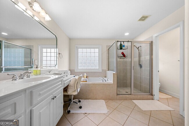 Building Photo - 209 Braemar Ct