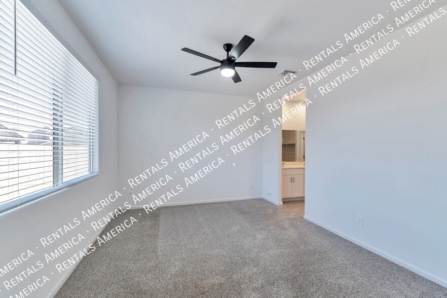 Building Photo - 10429 W Granderson St