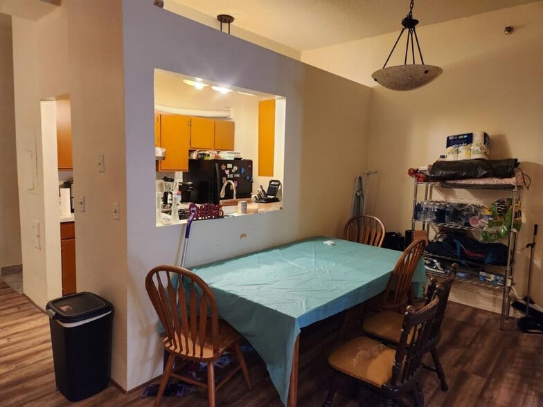 Building Photo - 196 Crown St