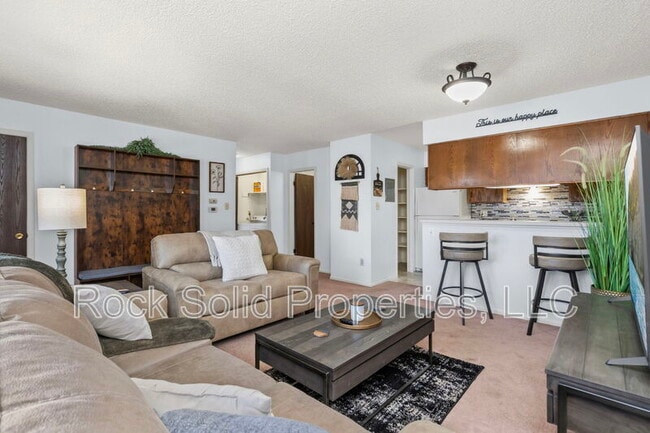 Building Photo - 1502 Trent Ct