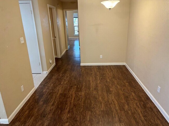 Building Photo - 2607 Howellwood Wy