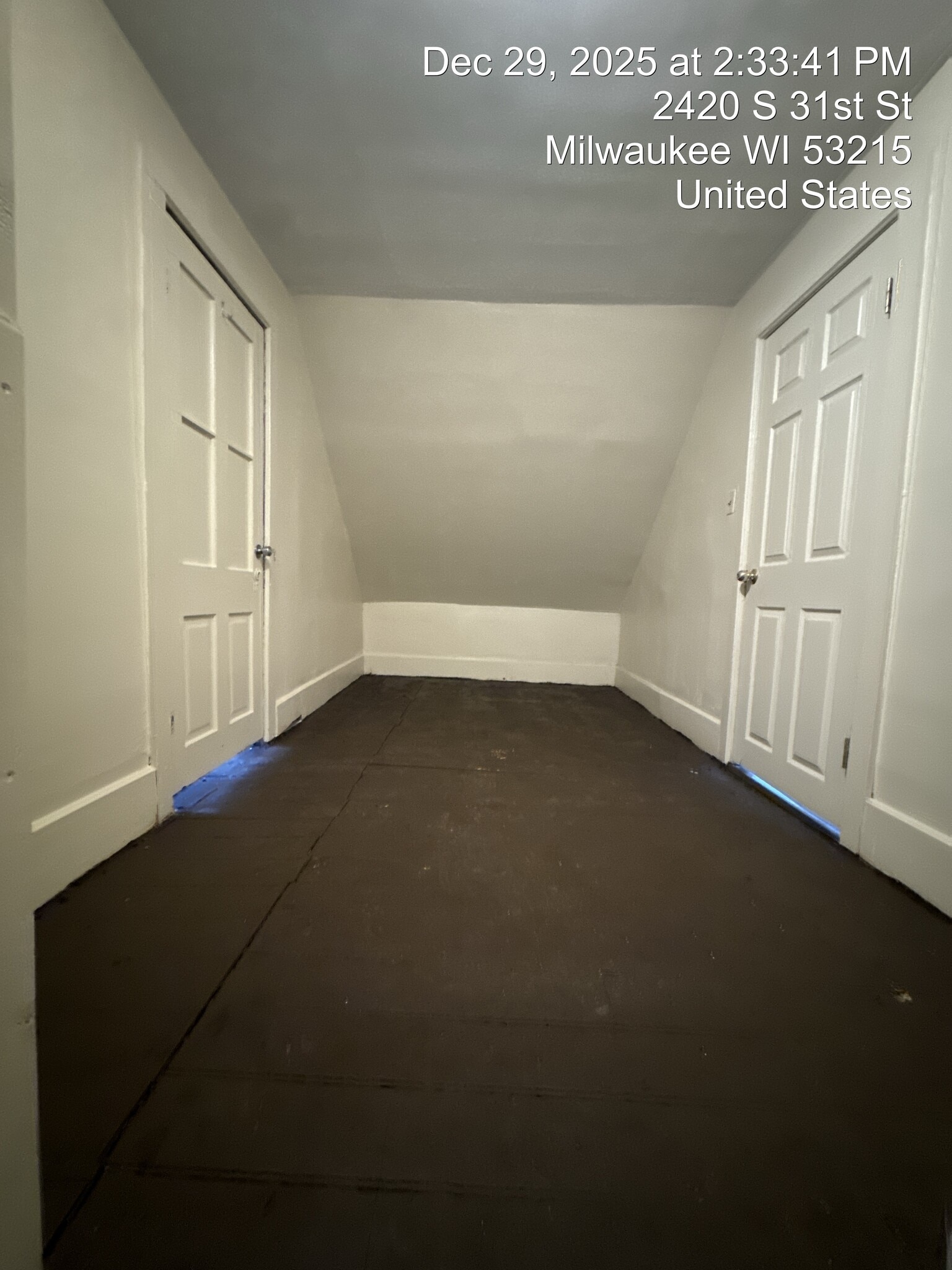 Building Photo - 2420 S 31st St