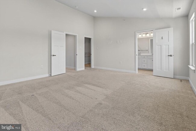 Building Photo - 8005 Milltown Cir