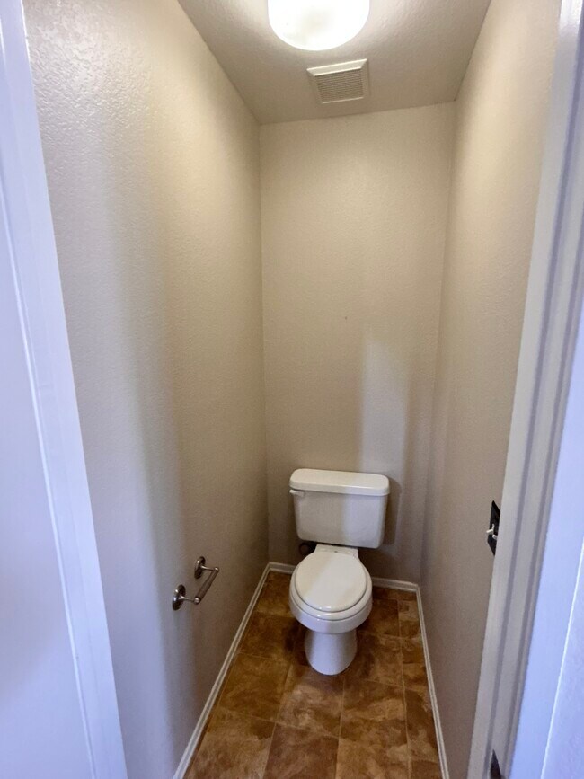 Building Photo - 27206 Sawyer Rd