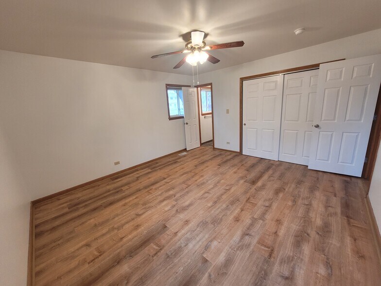 Building Photo - 364 N Everett Dr