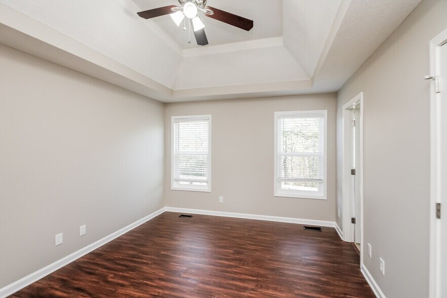 Building Photo - 55 Richmond Dr