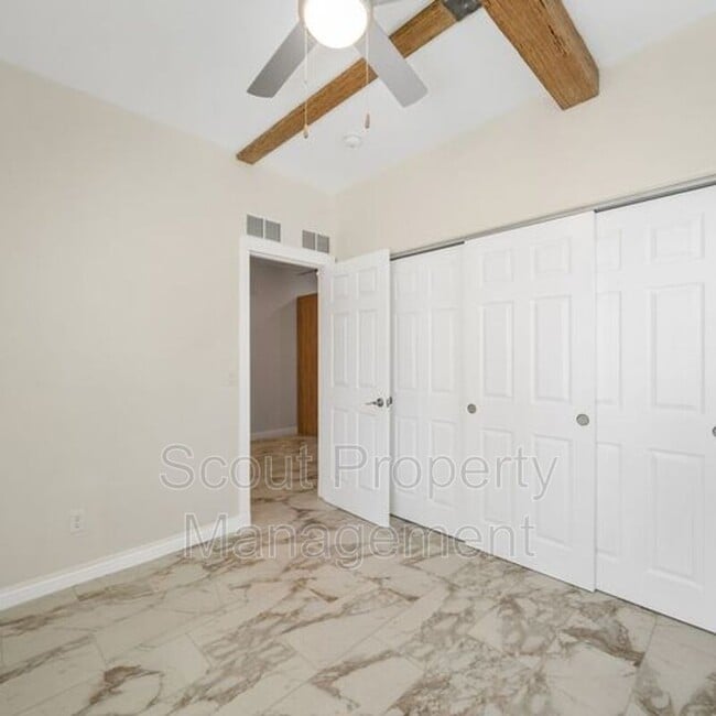 Building Photo - 4643 Cove St