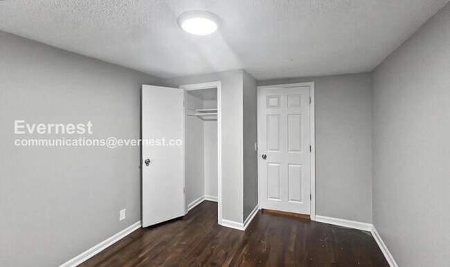 Building Photo - Spacious 3-Bedroom Home with Deck and Modern Appliances