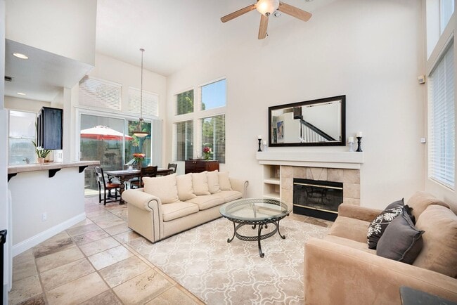 Building Photo - 213 Pacific Oak Ct