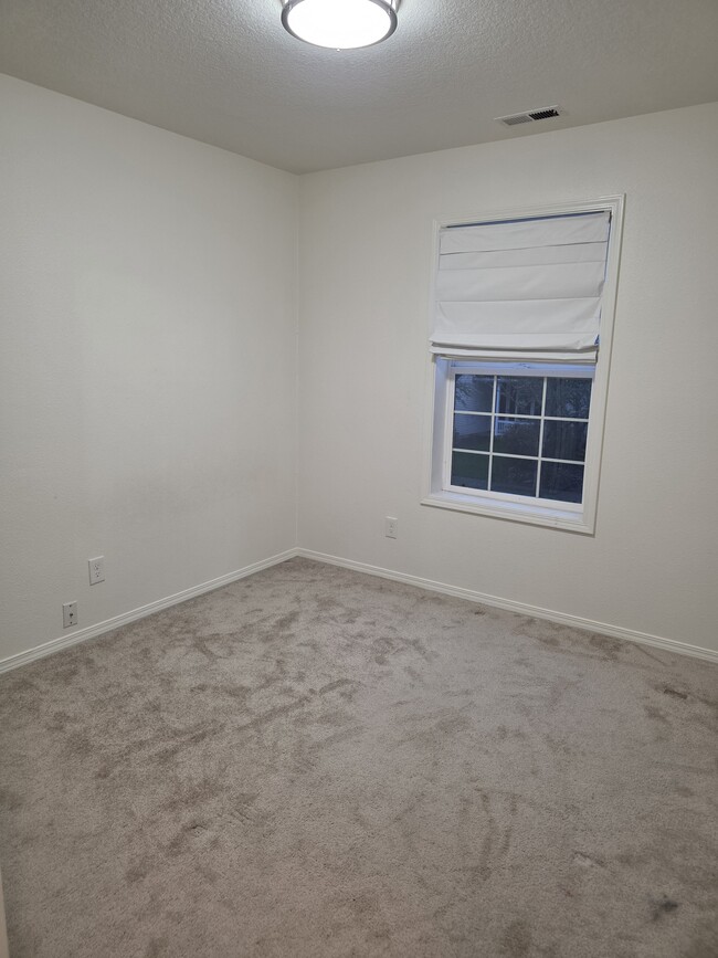 Building Photo - 23630 SW Red Fern Dr