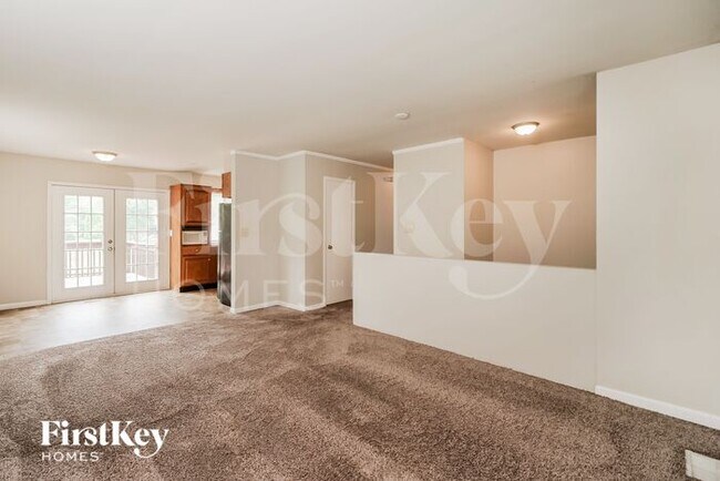 Building Photo - 667 E Edgewood Ave