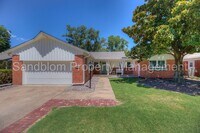 Building Photo - For Lease | Holiday Hills | $2000 Rent Ava...