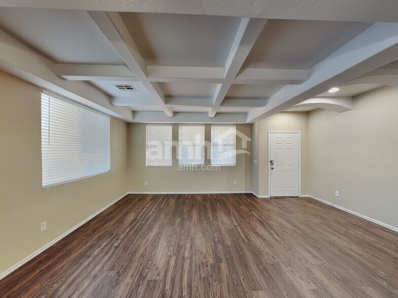 Building Photo - 14954 W Charter Oak Rd