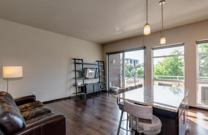 Building Photo - 803 E Mifflin St