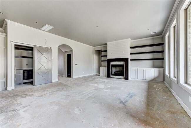 Building Photo - Newer Home + Edmond Schools + 4 bedrooms +...