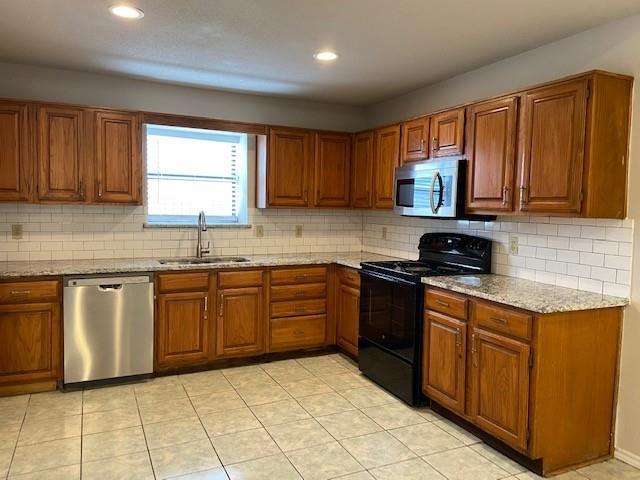 Building Photo - 2303 Markland St