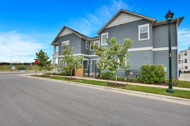 Building Photo - 3201 Zach Scott St