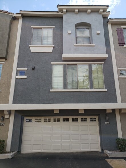 Exterior Rear - 280 S Evergreen Rd