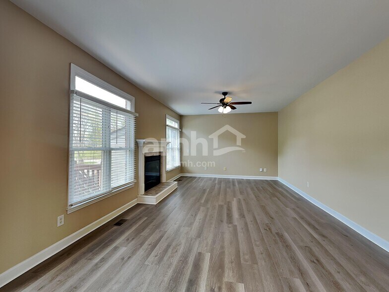 Building Photo - 905 Wonderland Pass