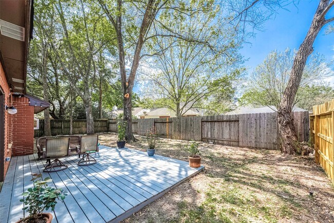 Building Photo - 5439 Fern Park Dr
