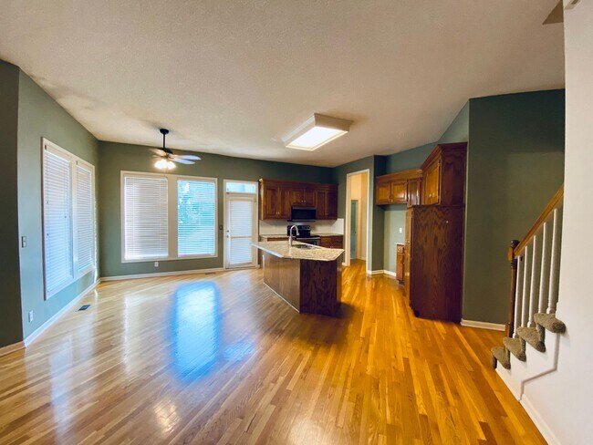 Building Photo - {8514}  Village of Kensington + Finished B...