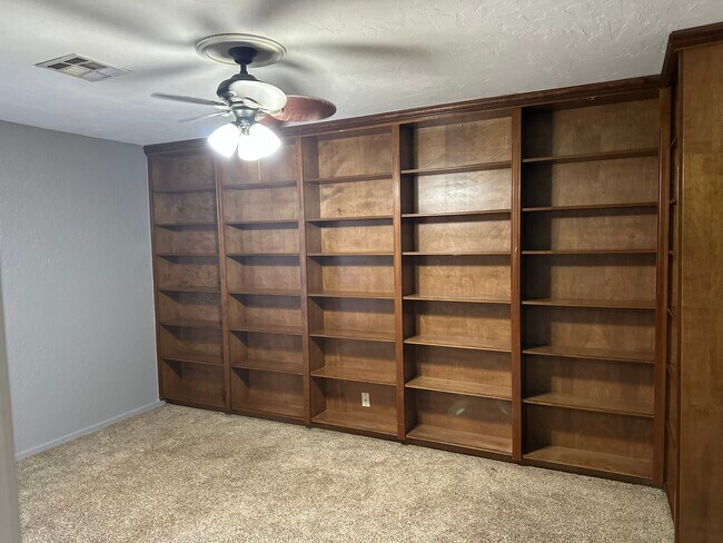 Building Photo - 10309 Harvest Moon Ave