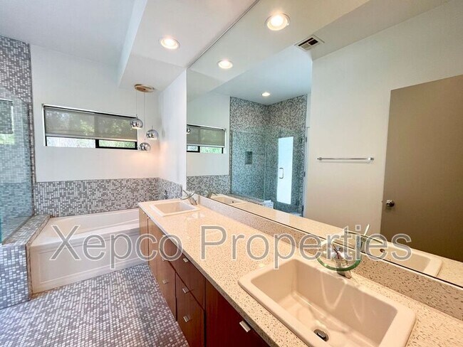 Building Photo - 67690 El Sombrero Ln